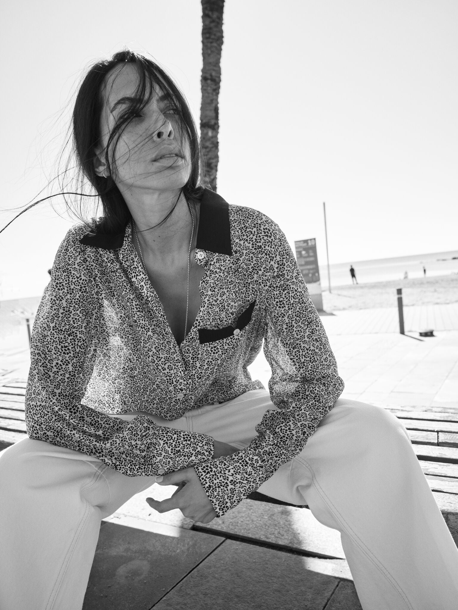 Modelshot / Black / Detail